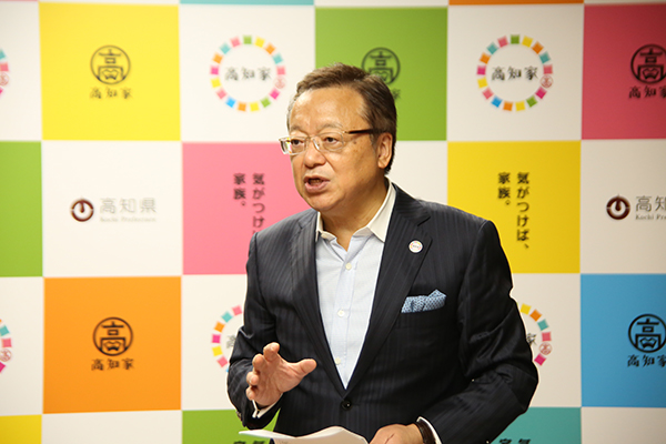 記者会見の様子4