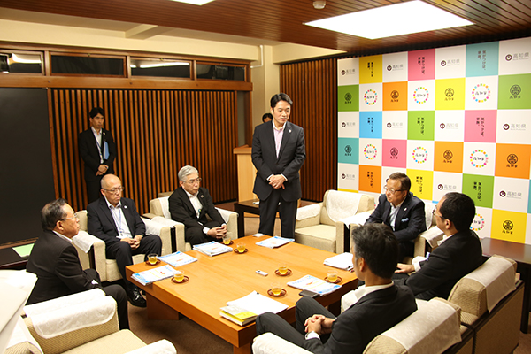 記者会見の様子2