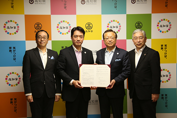 記者会見の様子1