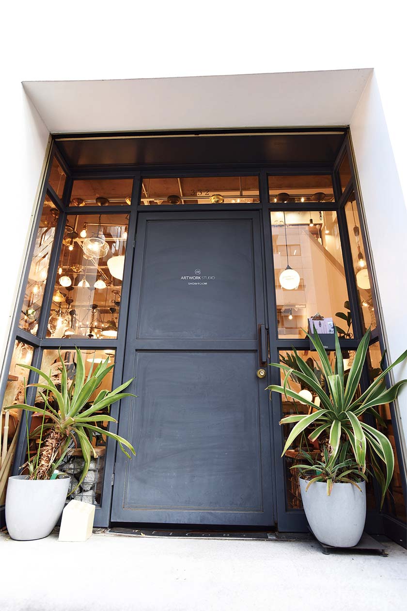 秋葉原駅から徒歩10分ほどの東京ショールーム。ECの他、全国のインテリアショップにも卸している