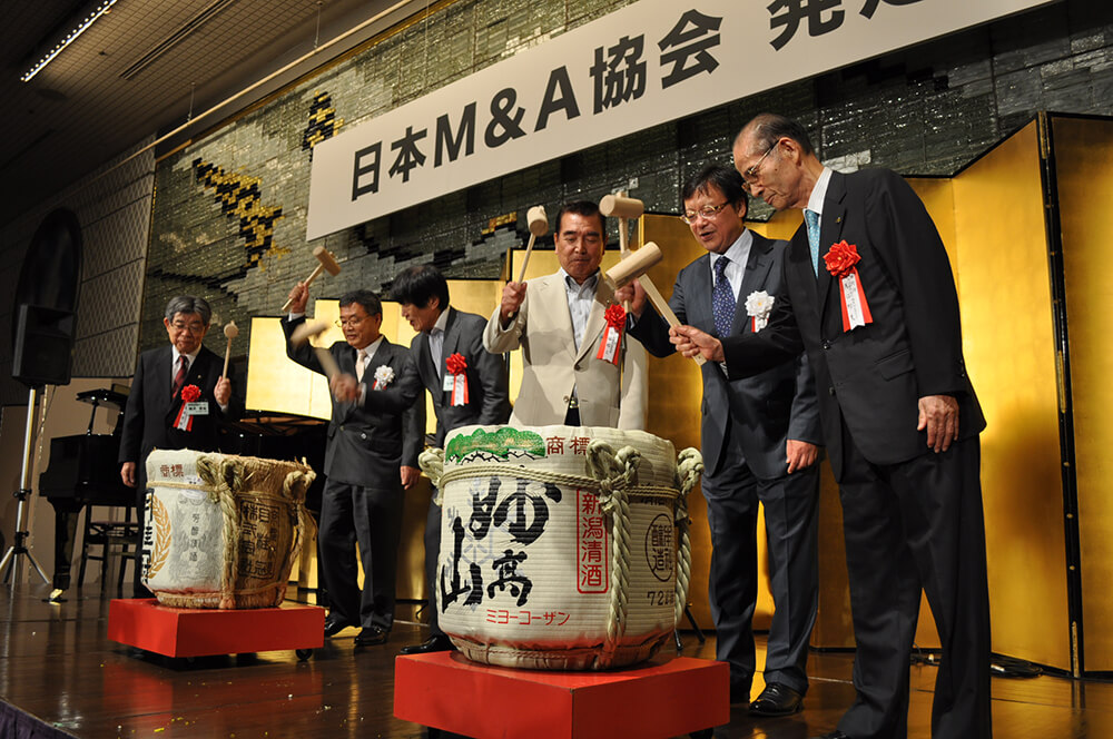 2012年：日本M&A協会　第1回理事総会　鏡割り